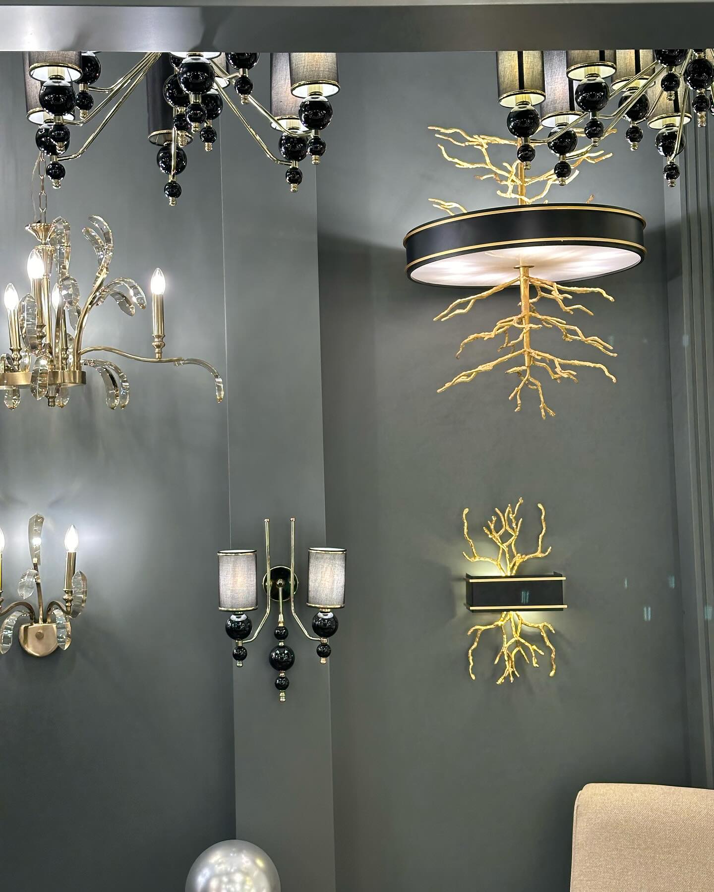 The Psychological Impact of Lighting on Mood and Productivity