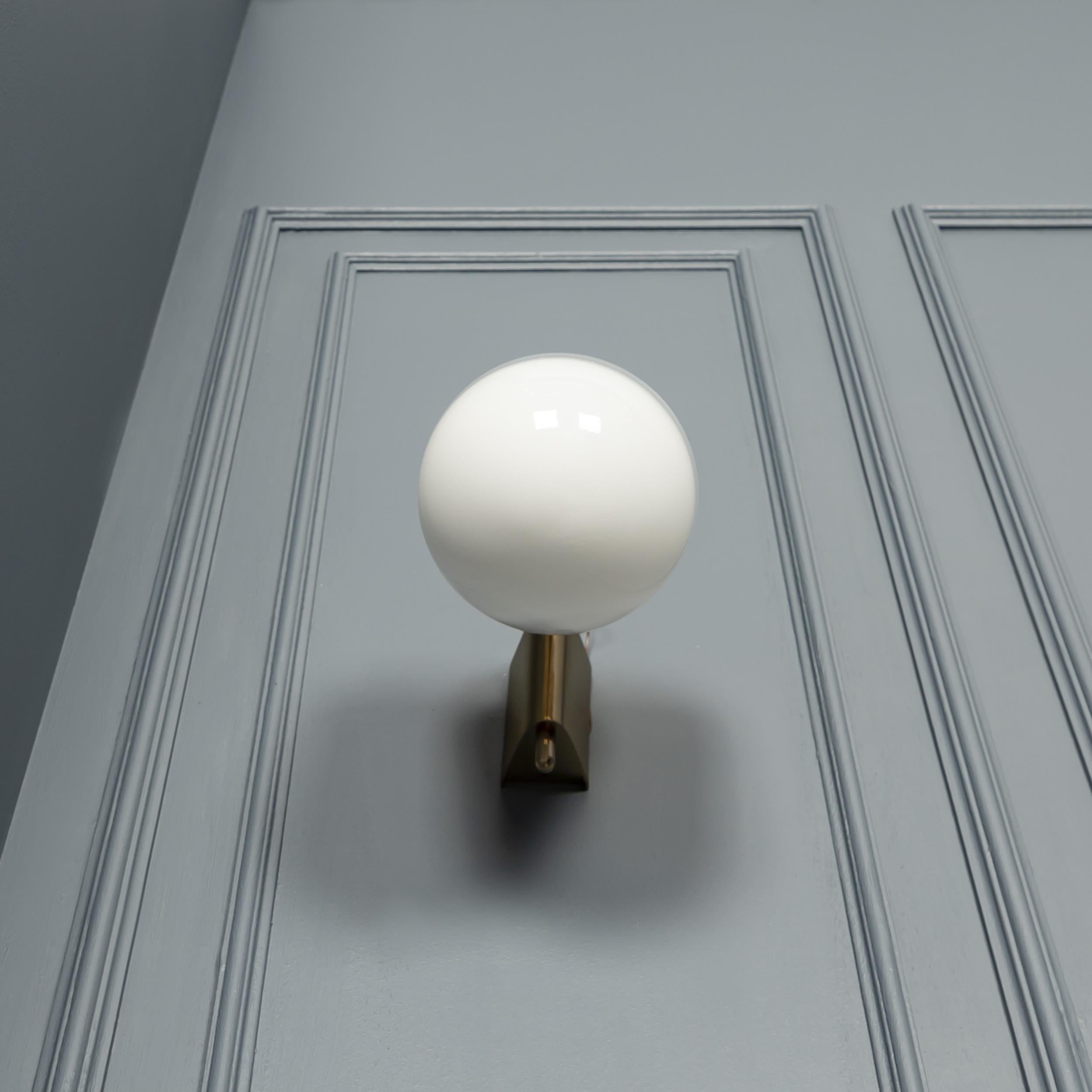 Gize Soft Brushed Brass Glass Wall Sconce - Heka Lighting & Trading Limited