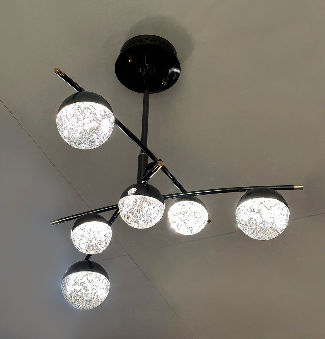 Lima 6's Transparent Acrylic Platinum Chandelier - Heka Lighting & Trading Limited