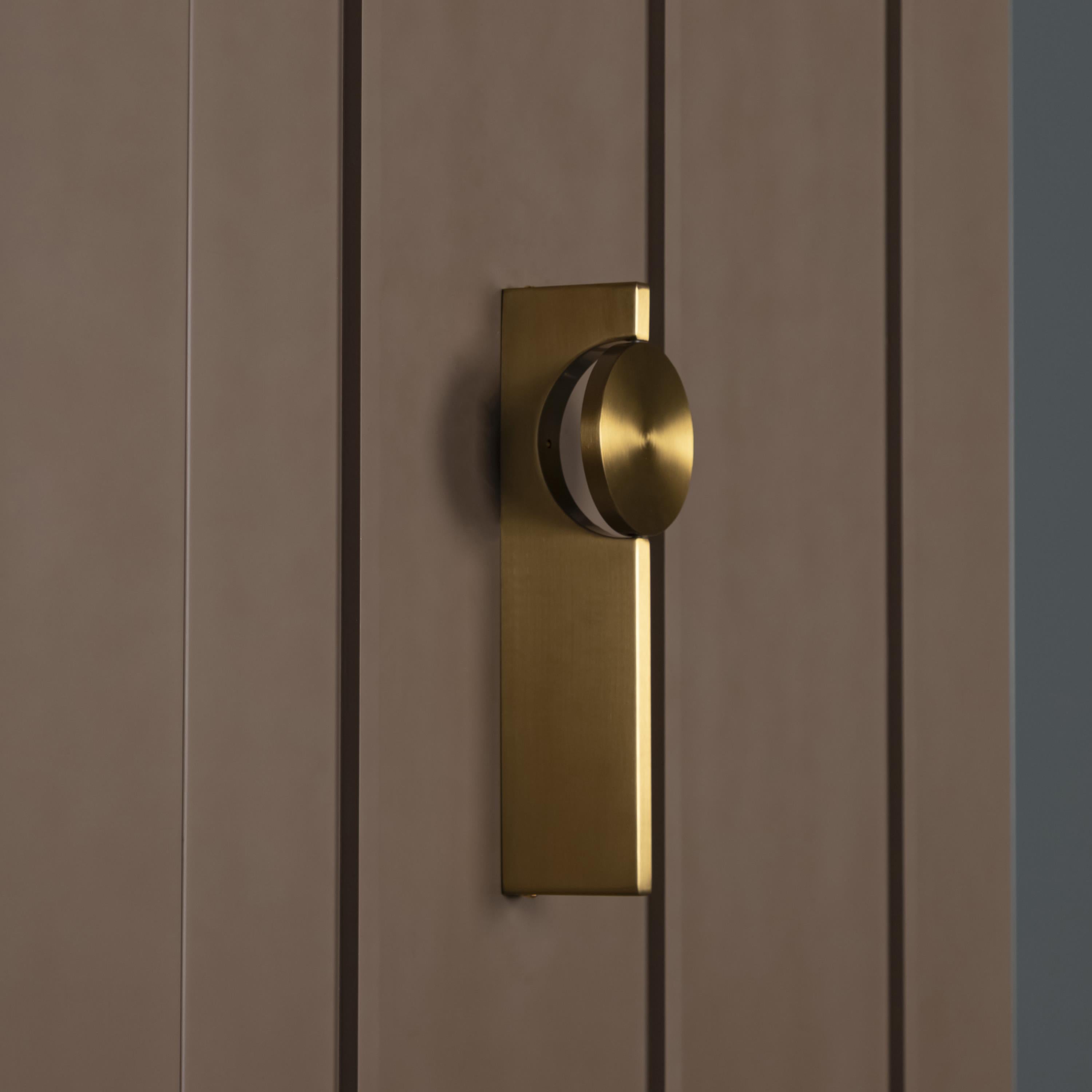 Esvatini Antique Wall Sconce | Modern Decorative Lighting For Homes & Hotels - Heka Lighting & Trading Limited