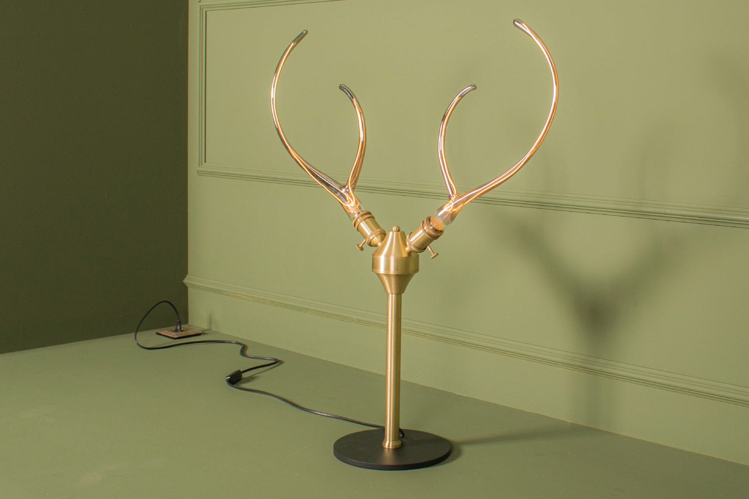 Horn Shaped LED Bulb Table Lamps, Home Decor Handmade Brass Light, Art Deco Housewarming Gift, Vintage Design Desk Lighting MODEL : GALATA