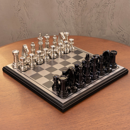 Kingdom Silver Black Small Chess Set 30X30X5 Cm