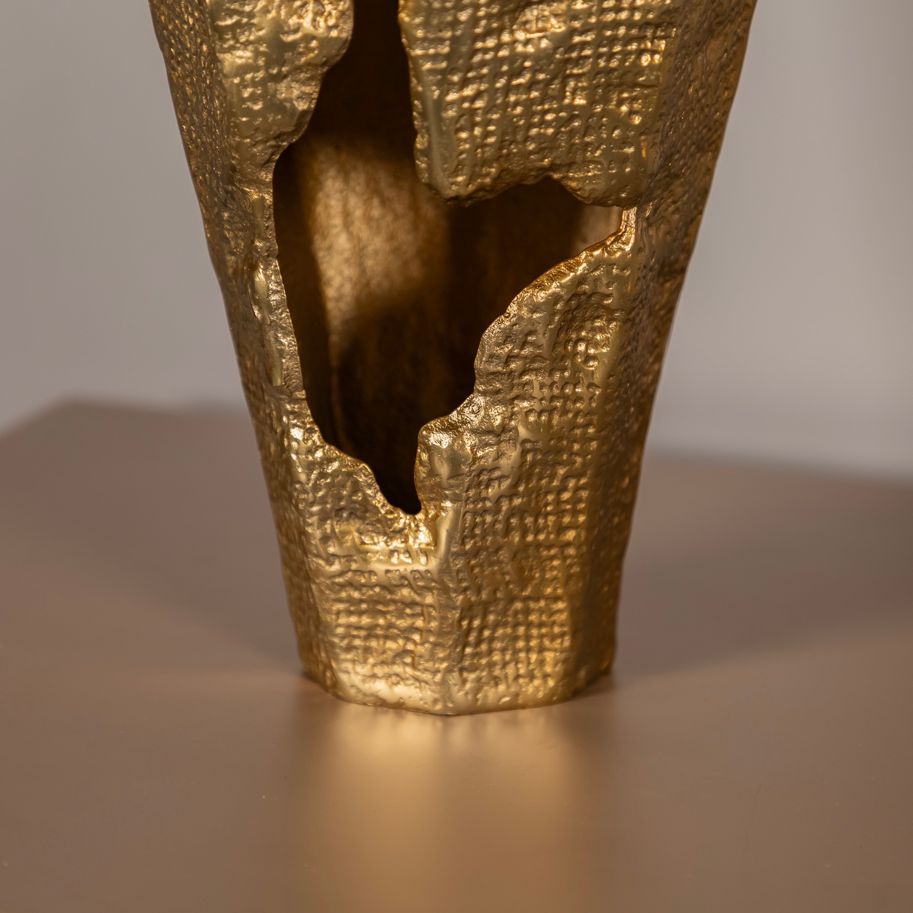 Gradia Metal Gold Long Vase 34 Cm