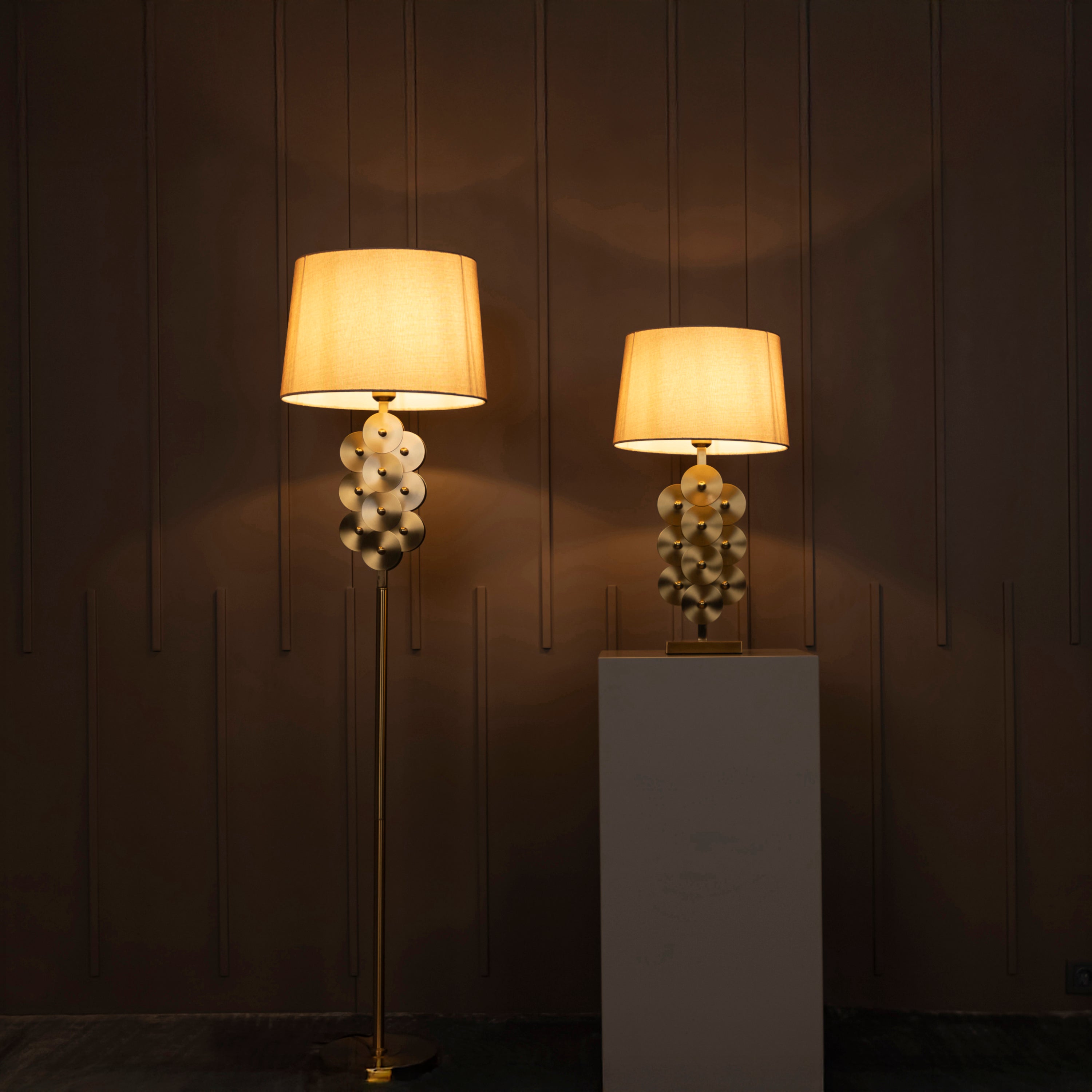 Nice Antique Brown Floor Lamp - Heka Lighting & Trading Limited