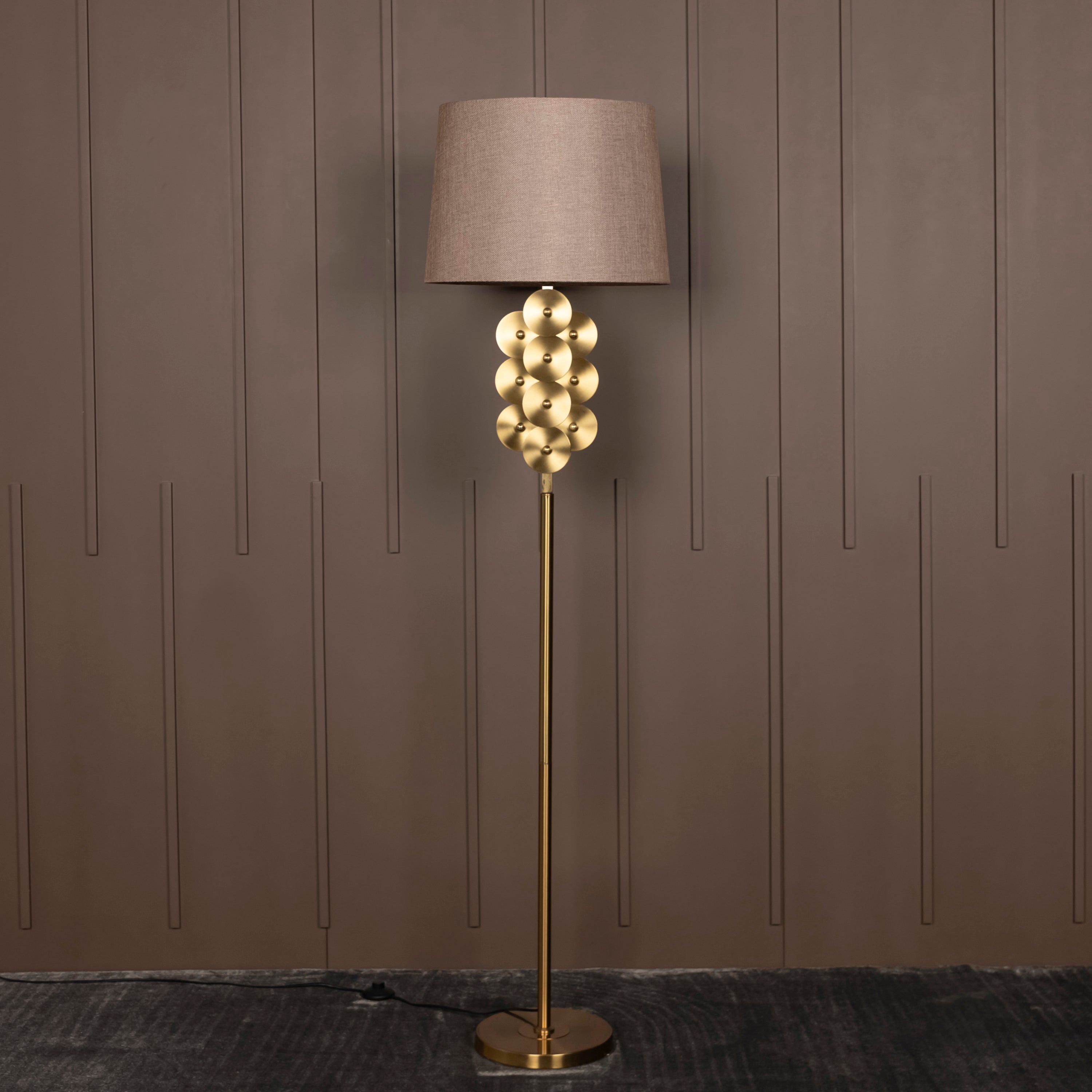 Nice Antique Brown Floor Lamp - Heka Lighting & Trading Limited