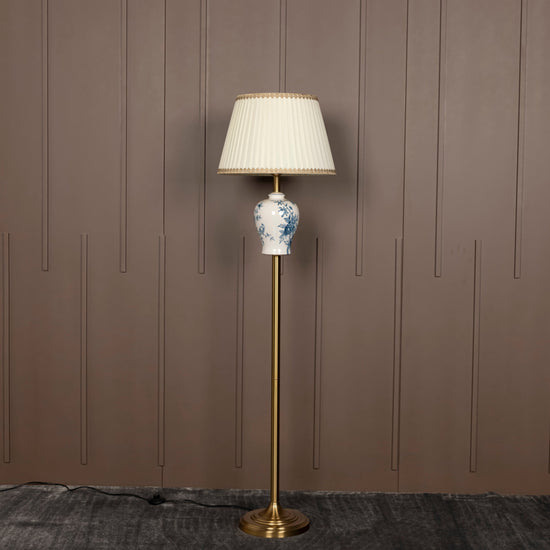 Kannus Antique White Porcelain Floor Lamp