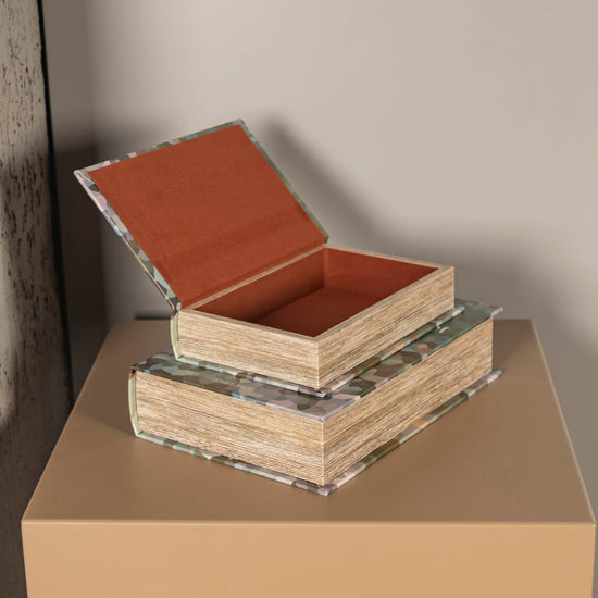 Aurora Claude Monet Book Box