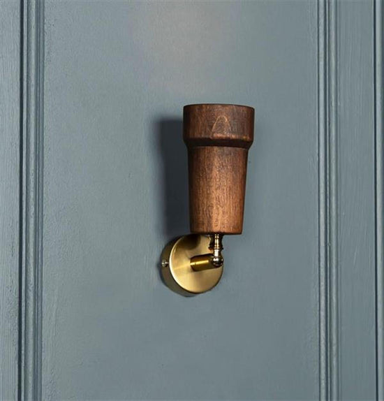 Victoria Single Wood Antique Wall Sconce